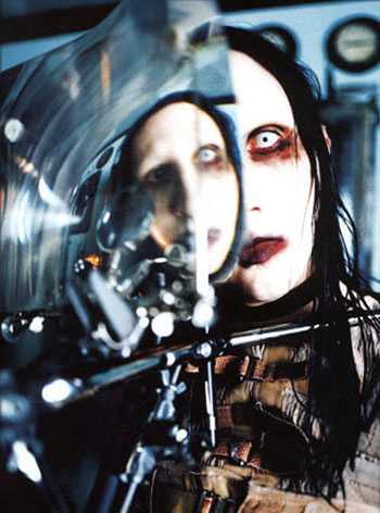1018manson13
