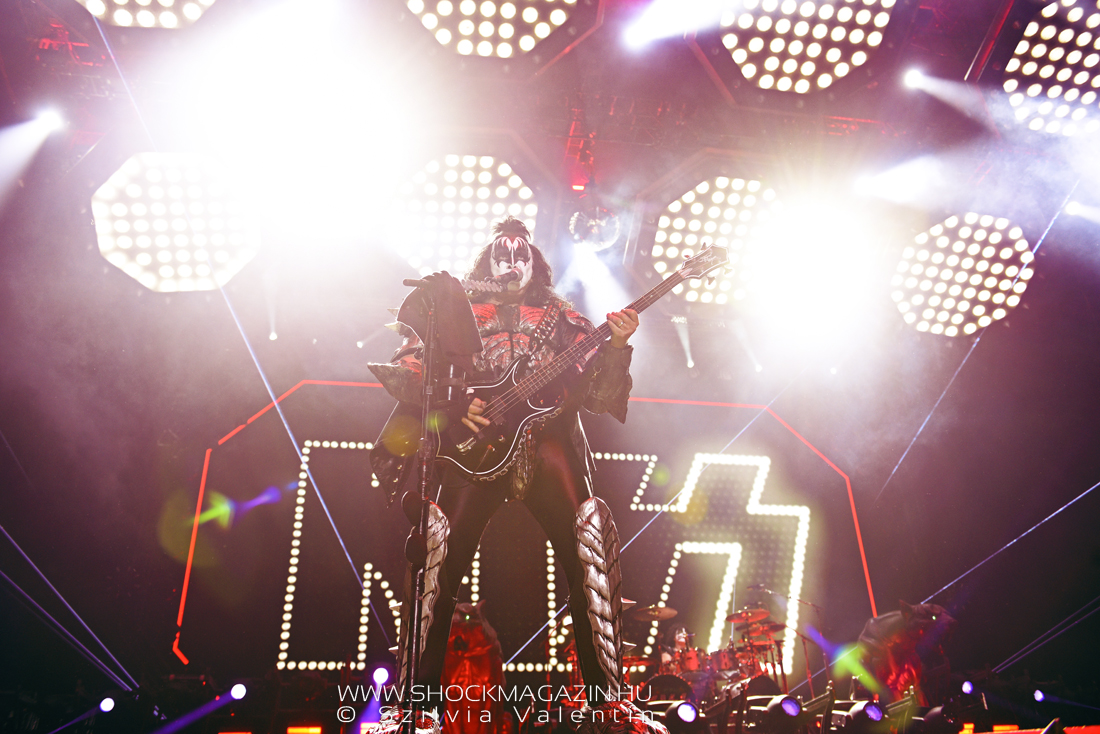 kiss_k2022_10