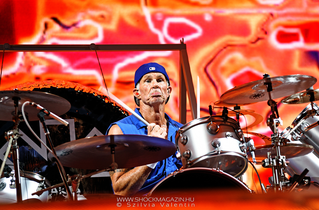 red_hot_chili_peppers_k2022_03