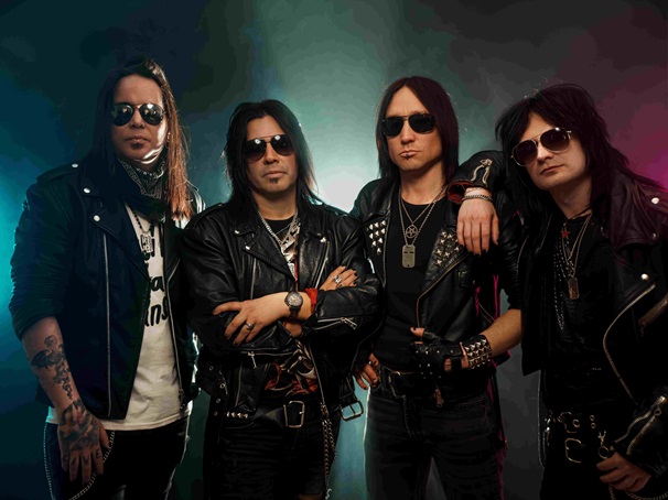 0416smokingsnakes